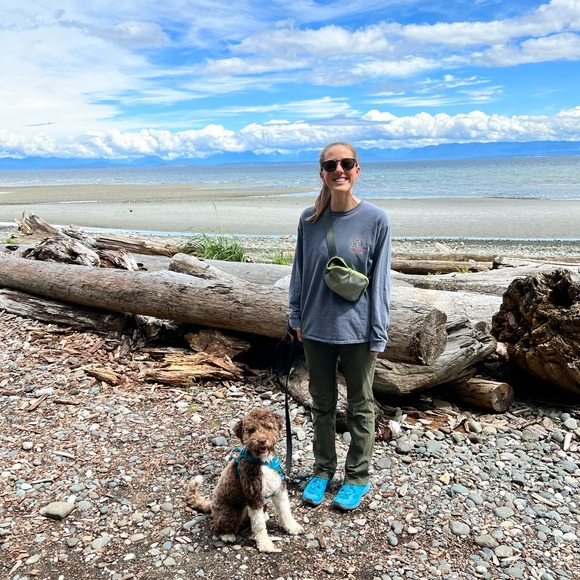 Meet your Posher, Holly - Picture 1 of 1